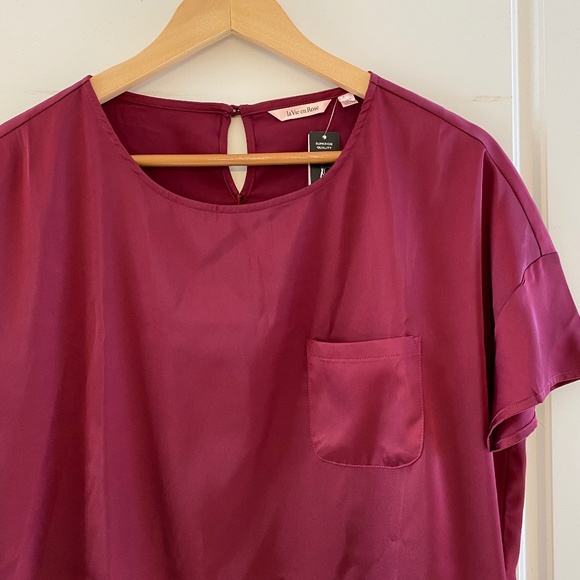La Vie en Rose LUXURY EDITION Satin T-Shirt - Red Wine - Picture 6 of 11